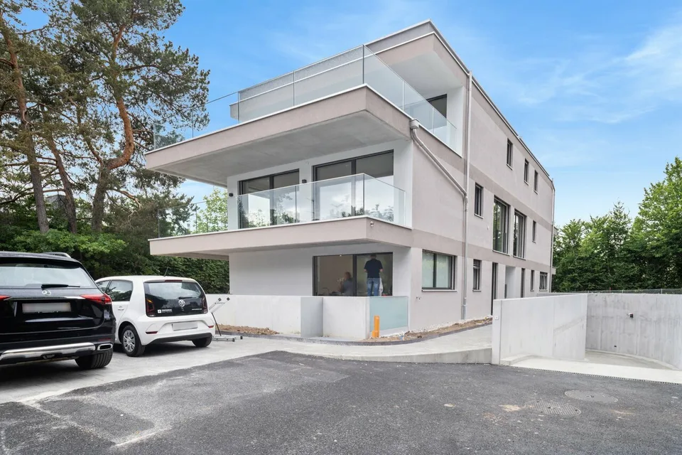 Molto bello appartamento di 4 locali moderno con terrazza a Cologny