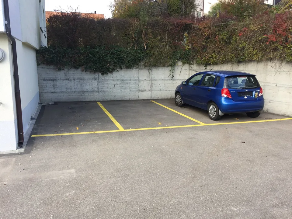 Aussenparkplatz