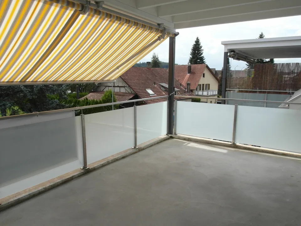 Attraktive 4.5 Zimmer-Maisonettewohnung im Hirschthal