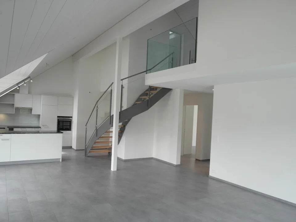 Attraktive 4.5 Zimmer-Maisonettewohnung im Hirschthal