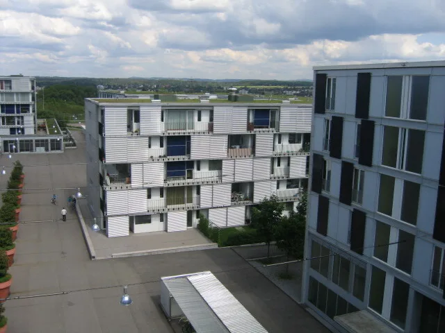 Grosszügige 2.5-Zimmer-Wohnung in Zürich-Seebach