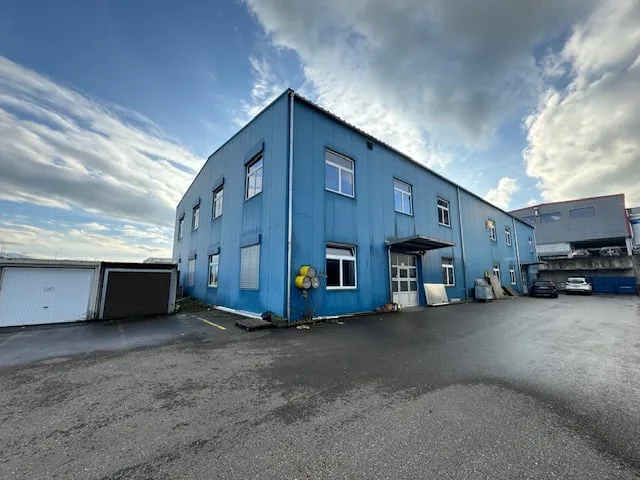 Espace commercial/au détail à Industrie Nord 15 à Sins