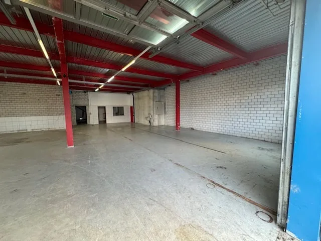 Espace commercial/au détail à Industrie Nord 15 à Sins