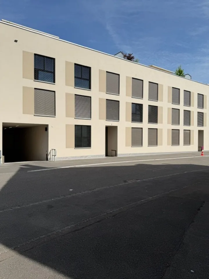 Moderne, neuwertige 4.5-Zimmer Wohnung zur Miete in Therwil