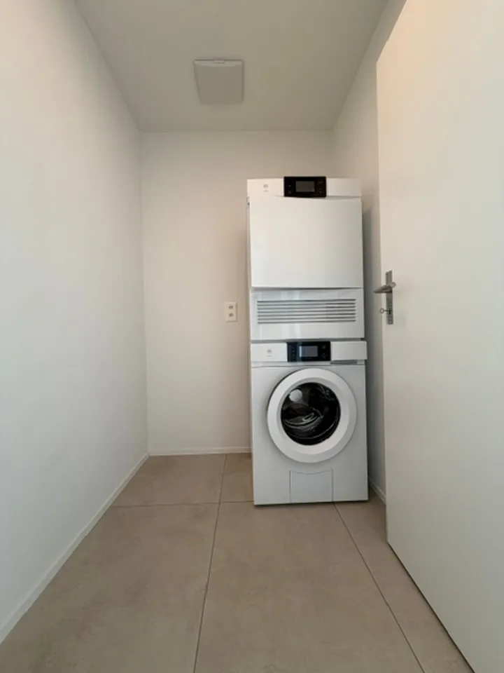 Moderne, neuwertige 4.5-Zimmer Wohnung zur Miete in Therwil