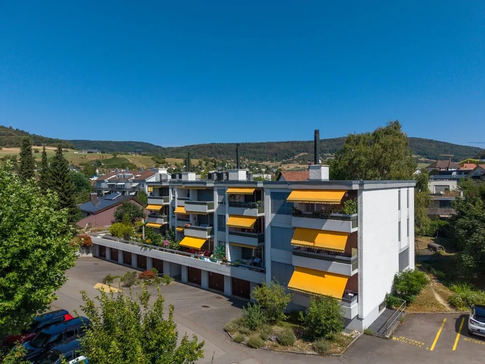 Geräumige und helle 5.5-Zimmer Wohnung mit Weitblick