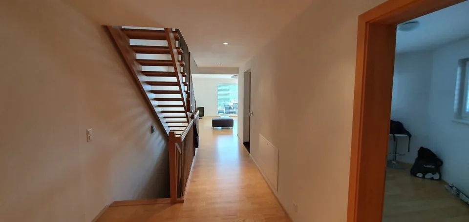 Beautiful architect's house for sale in Châtel-St-Denis with panoramic view