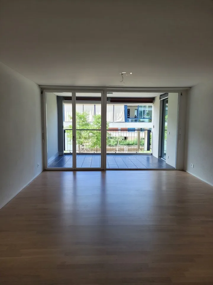 Appartamento attraente di 2,5 locali nel centro di Pfäffikon ZH