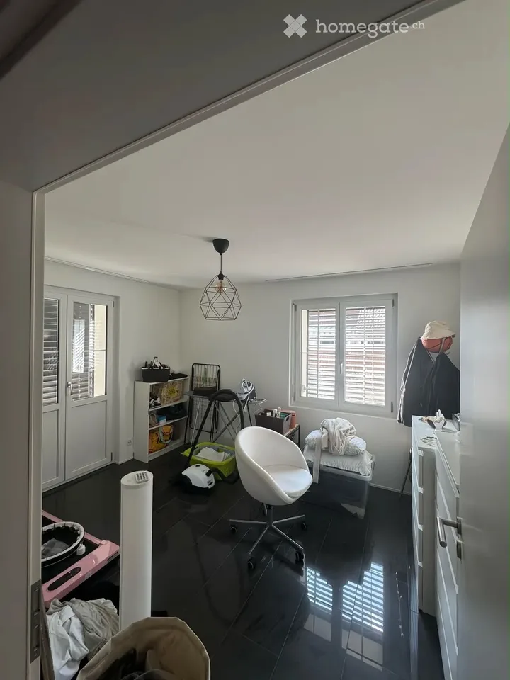 Appartement confortable 3 pièces avec balcon et belle vue à Liestal