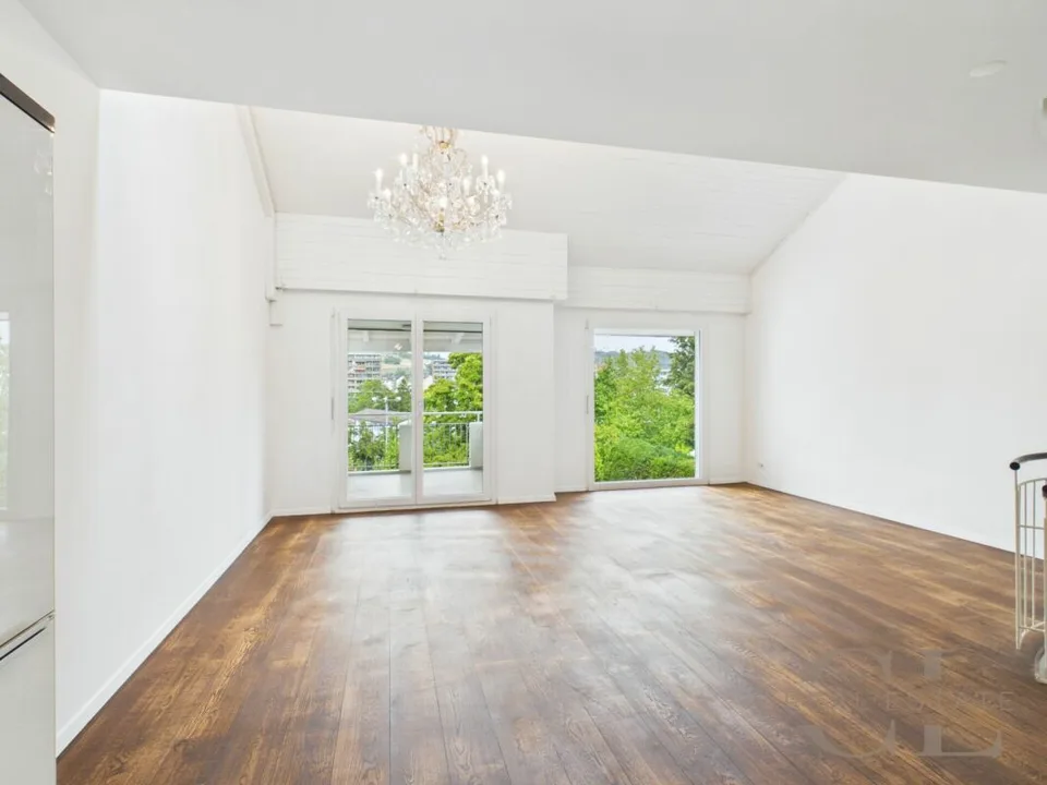 Attractive 4.5-room row house with garage