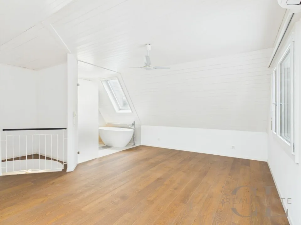 Attractive 4.5-room row house with garage