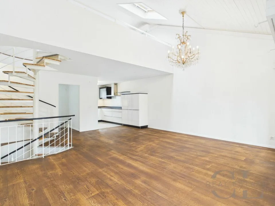Attractive 4.5-room row house with garage
