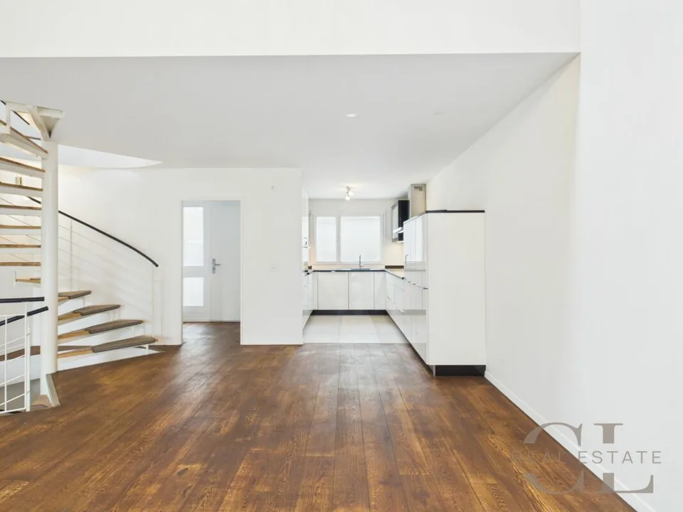Attractive 4.5-room row house with garage