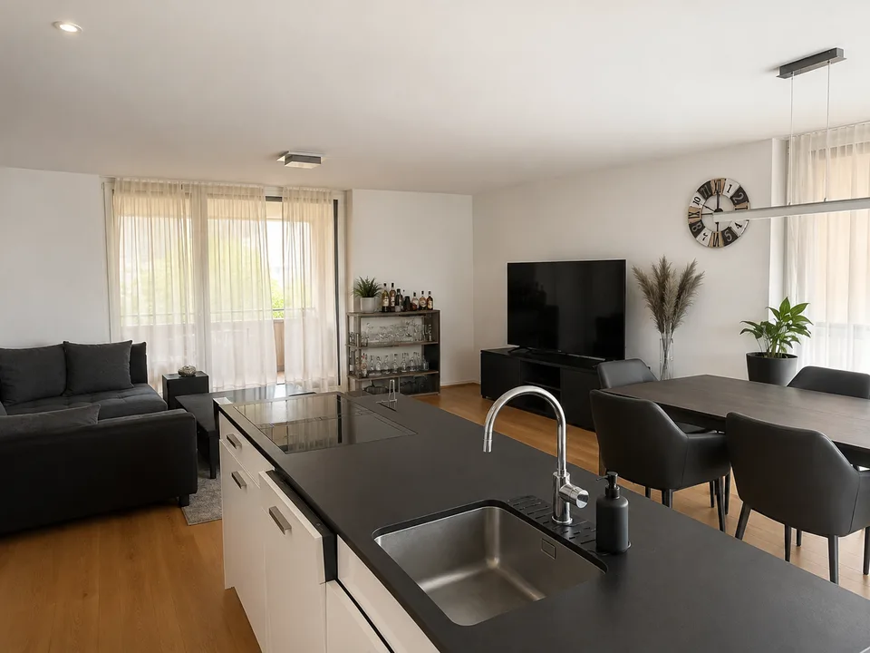 Moderne 4.5-Zimmer-Wohnung mit Balkon und Lift in Jonen