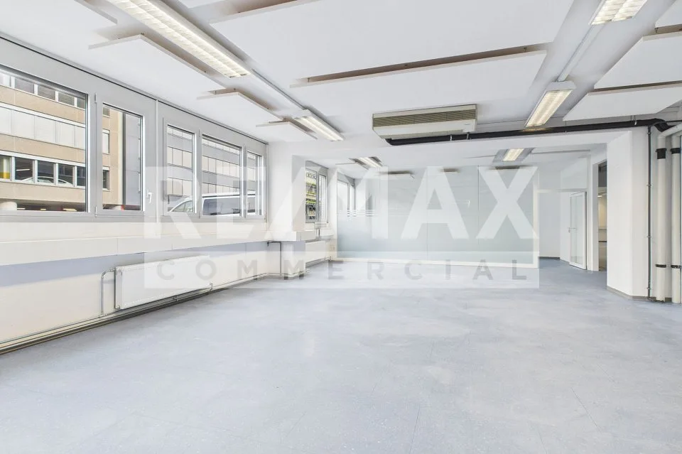 Attraktive Gewerbefläche mit vielen Nutzungsmöglichkeiten! Büro, Lager, Produktion etc.!