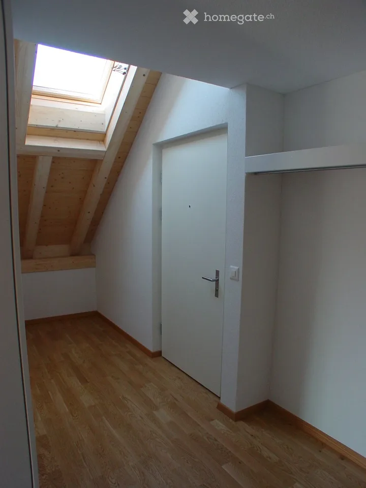 Appartement en duplex de 4,5 pièces ensoleillé – vie rurale, très bien desservi entre Berne et Thoune