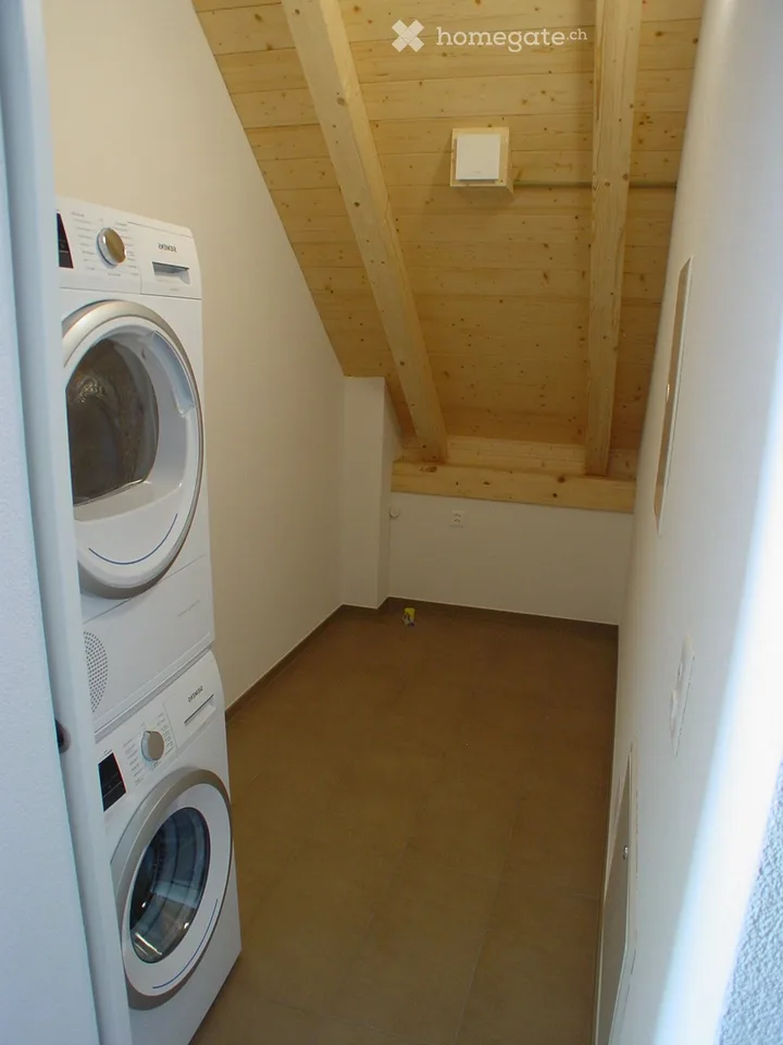 Appartement en duplex de 4,5 pièces ensoleillé – vie rurale, très bien desservi entre Berne et Thoune