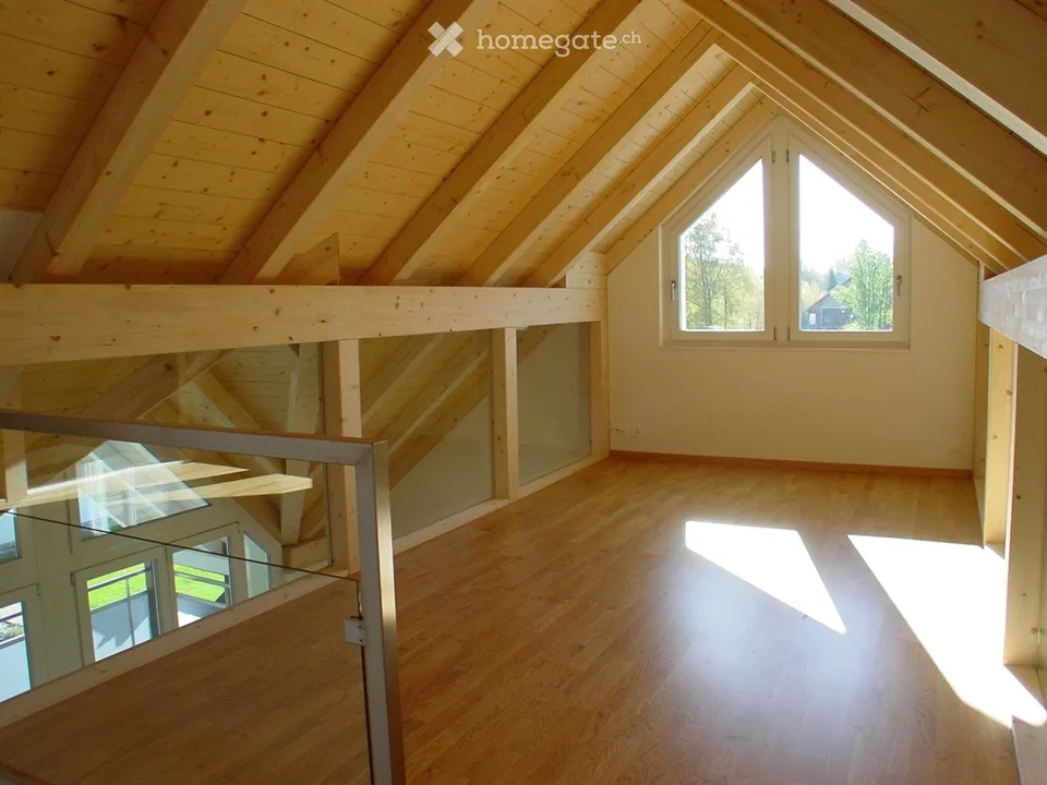 Appartement en duplex de 4,5 pièces ensoleillé – vie rurale, très bien desservi entre Berne et Thoune