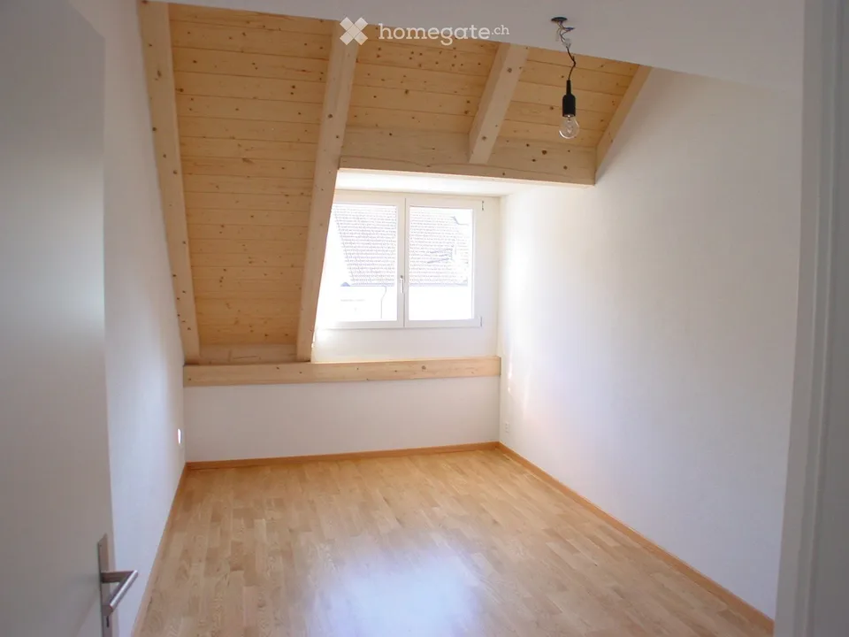 Appartement en duplex de 4,5 pièces ensoleillé – vie rurale, très bien desservi entre Berne et Thoune
