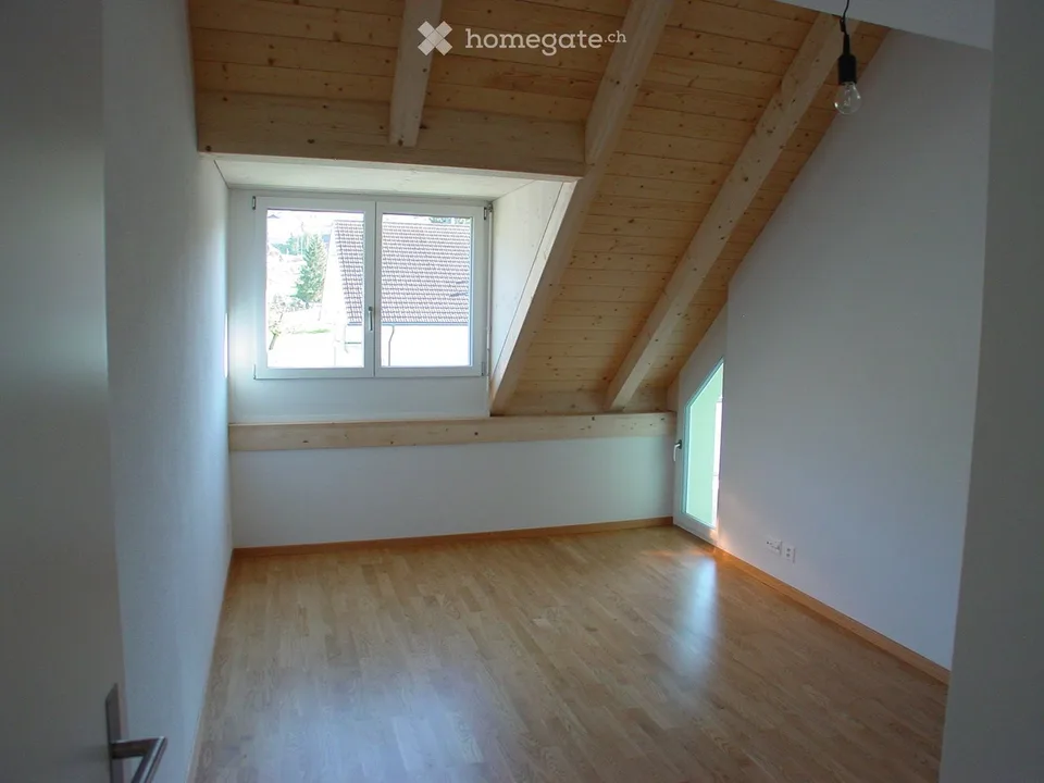 Appartement en duplex de 4,5 pièces ensoleillé – vie rurale, très bien desservi entre Berne et Thoune