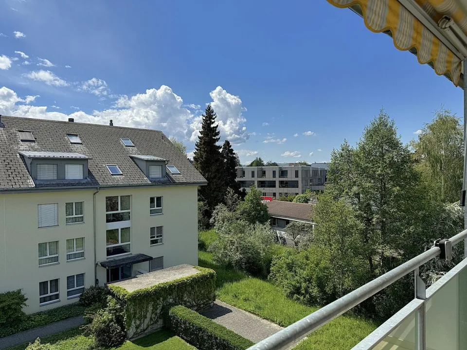 Appartement en duplex attractif et centralement situé avec galerie