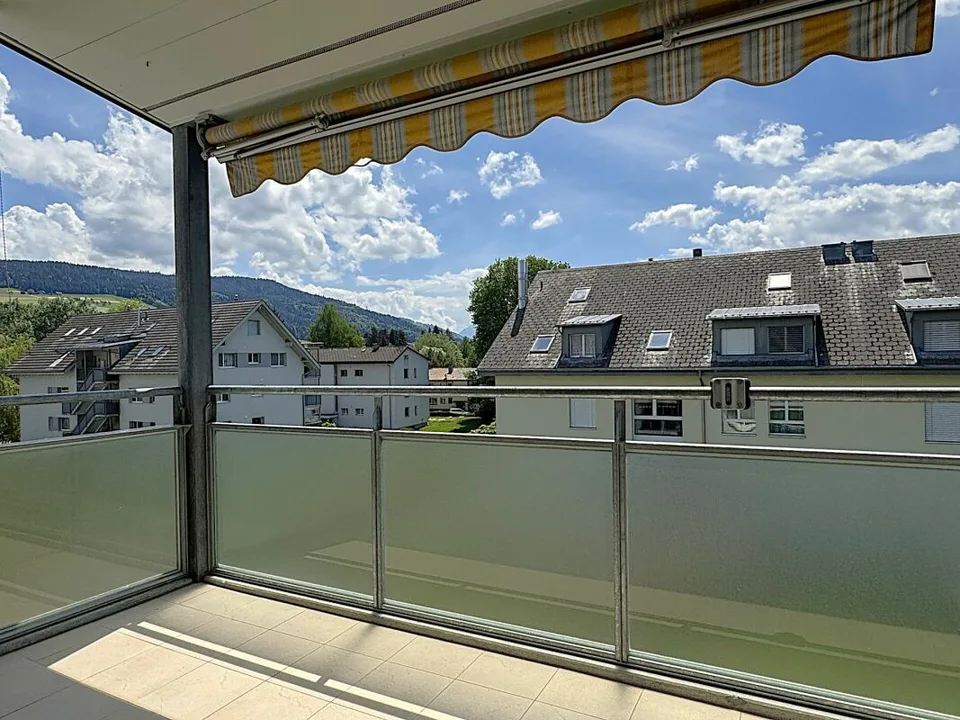 Appartement en duplex attractif et centralement situé avec galerie