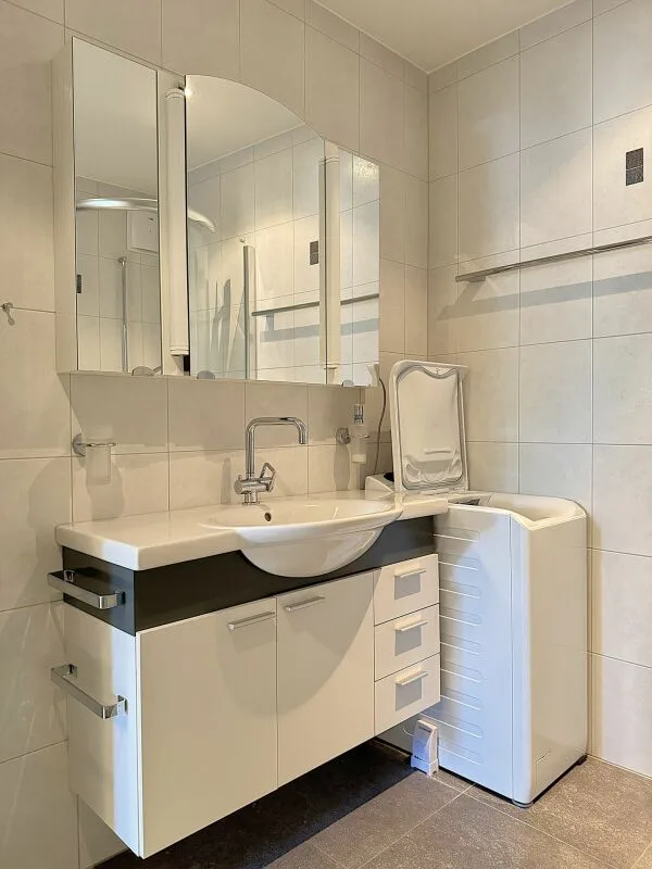 Appartement en duplex attractif et centralement situé avec galerie