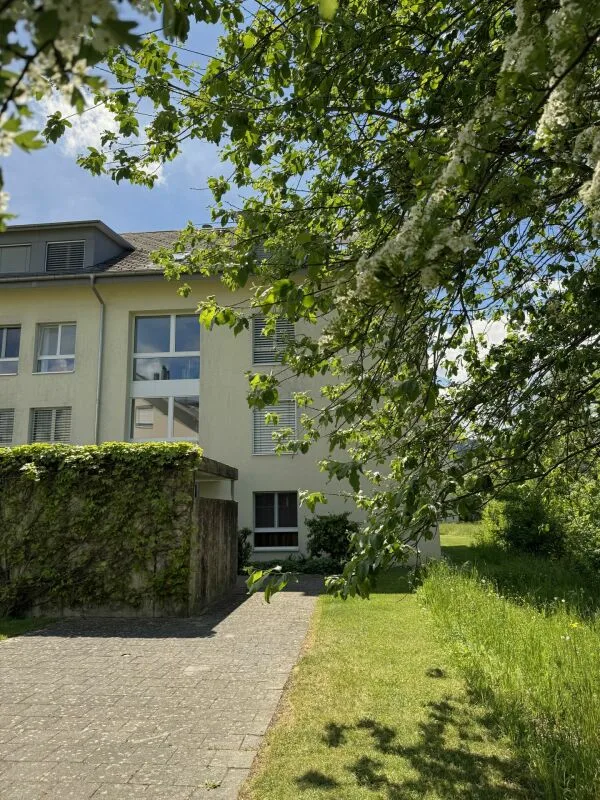 Appartement en duplex attractif et centralement situé avec galerie