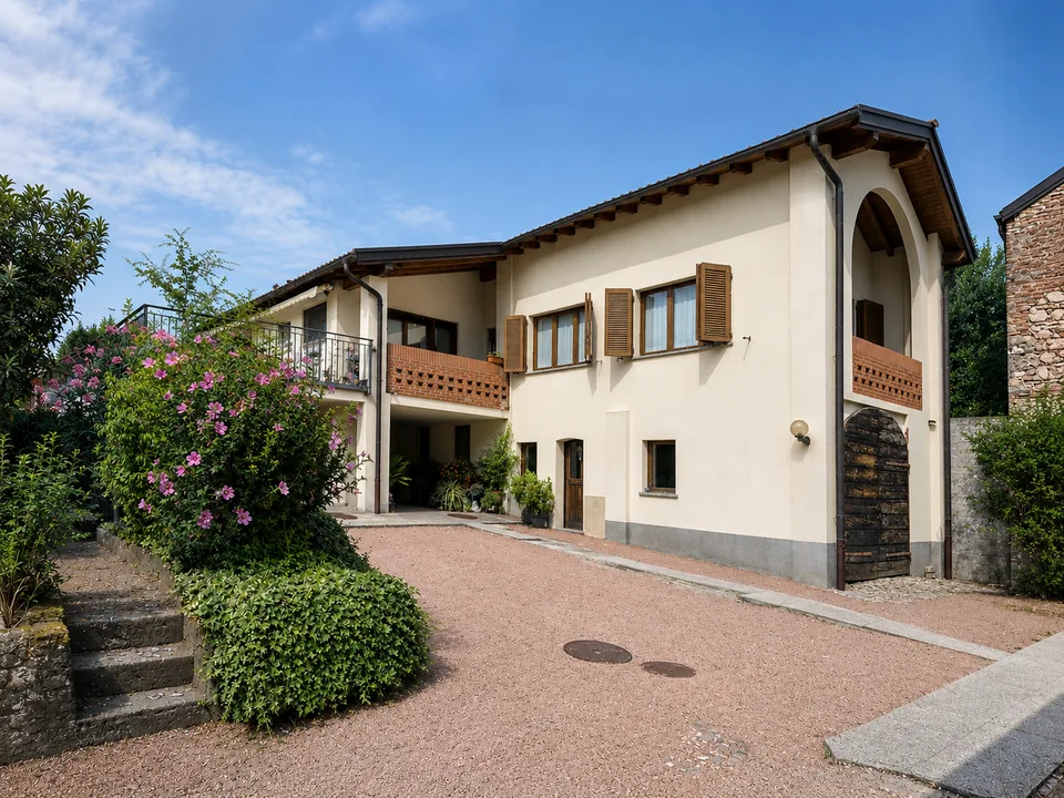 Stabio San Pietro: Affascinante casa unifamiliare 3.5 locali con giardino privato e vista aperta