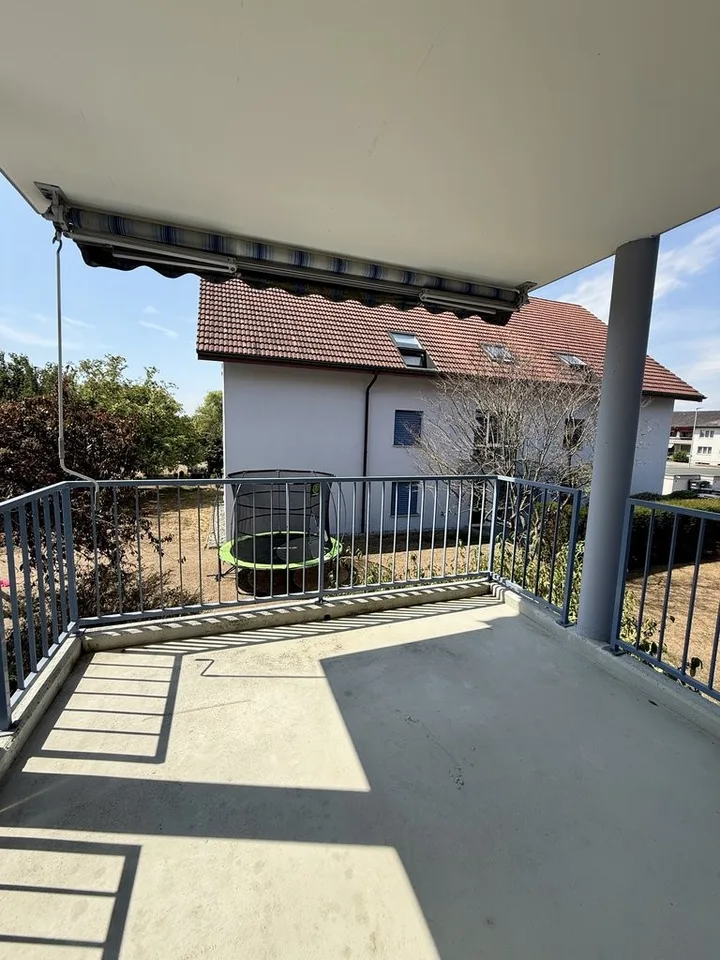 Attraktive 4.5-Zimmerwohnung mit Balkon im 1. Obergeschoss