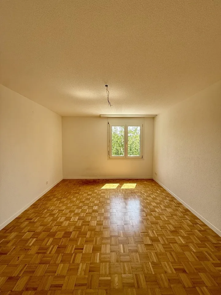 Attraktive 4.5-Zimmerwohnung mit Balkon im 1. Obergeschoss