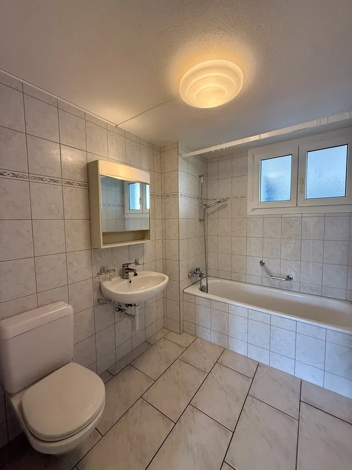 Attraktive 4.5-Zimmerwohnung mit Balkon im 1. Obergeschoss