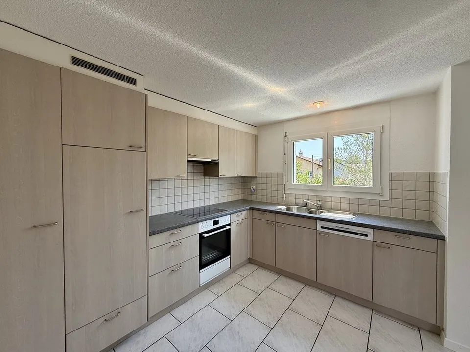 Attraktive 4.5-Zimmerwohnung mit Balkon im 1. Obergeschoss