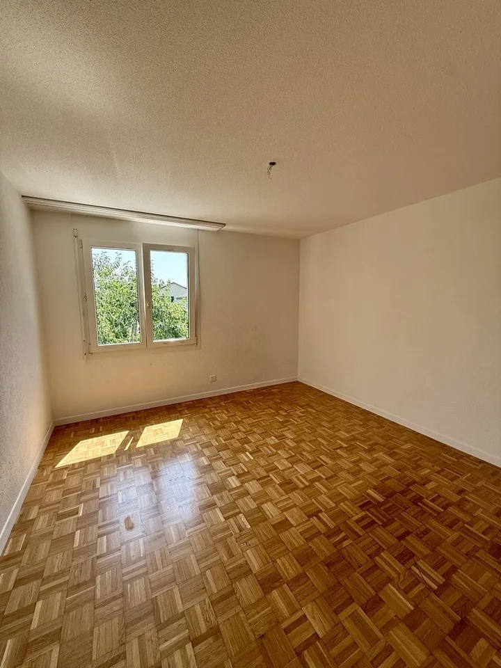 Attraktive 4.5-Zimmerwohnung mit Balkon im 1. Obergeschoss
