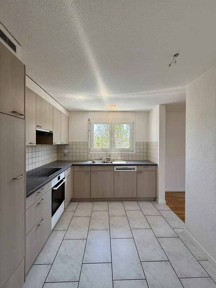 Attraktive 4.5-Zimmerwohnung mit Balkon im 1. Obergeschoss