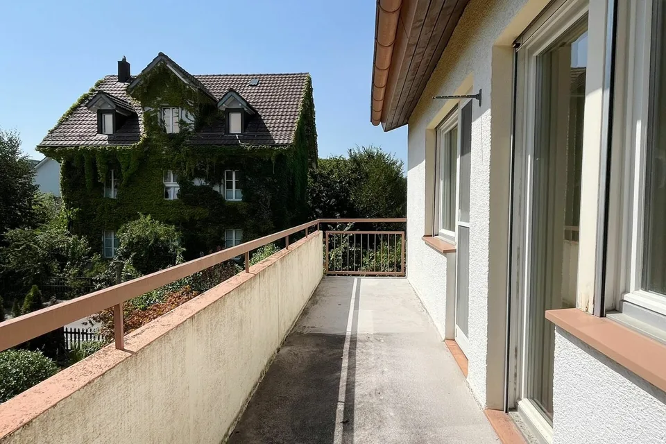 Einfamilienhaus mit Garten in einem ruhigen Wohnquartier