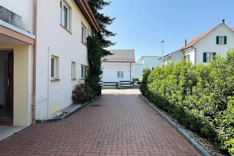 Einfamilienhaus mit Garten in einem ruhigen Wohnquartier