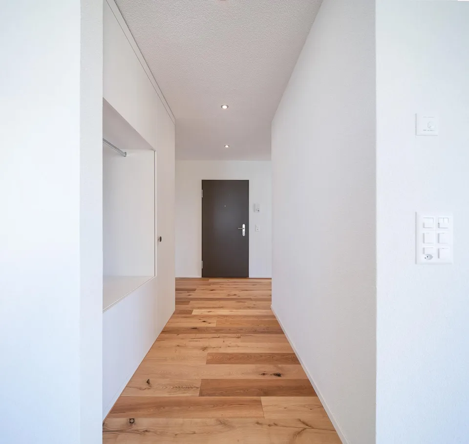 Modern 3.5-room apartment in a quiet location surrounded by greenery in Orpund