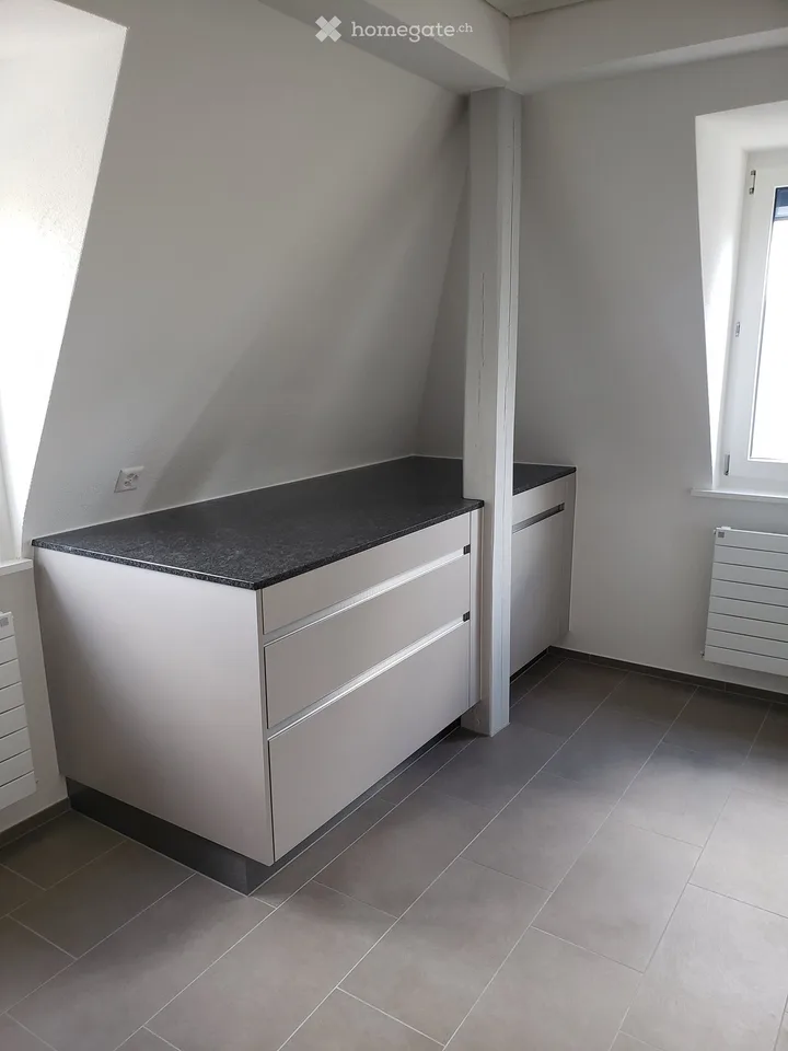 Charmante 4-Zimmer-Dachwohnung an der Dorfstrasse in Meilen