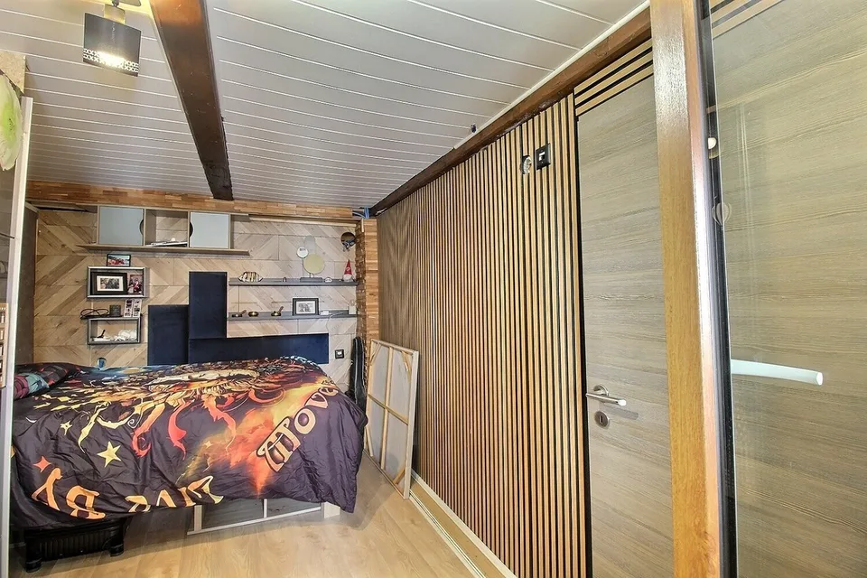 2002M-ALPINE CHARM & ELEGANCE IN THE HEART OF SALVAN