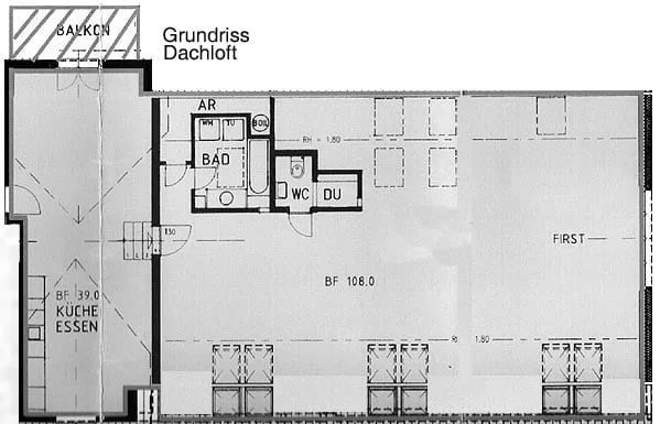 Appartamento loft su 147 m² di spazio abitabile (178 m² di superficie totale) con altezze di stanza fino a 3,50 metri