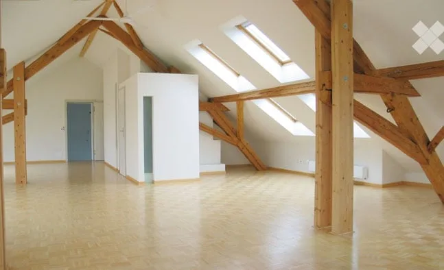 Appartamento loft su 147 m² di spazio abitabile (178 m² di superficie totale) con altezze di stanza fino a 3,50 metri