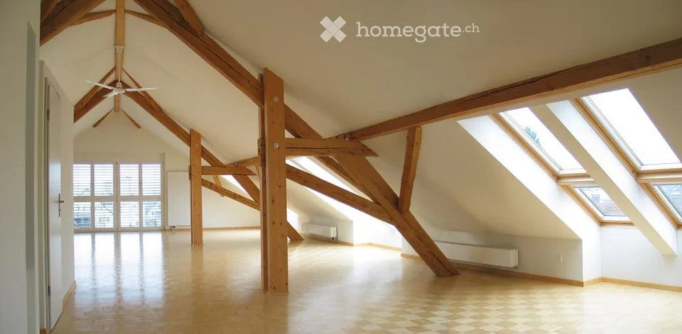 Appartamento loft su 147 m² di spazio abitabile (178 m² di superficie totale) con altezze di stanza fino a 3,50 metri