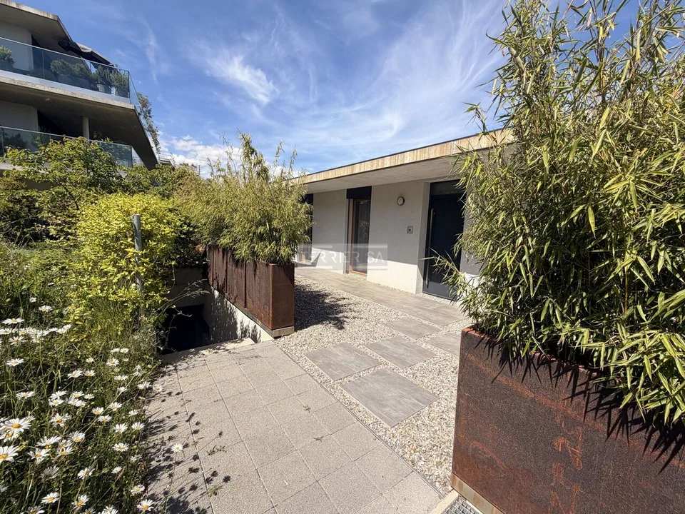 Luxury attic of 6.5 rooms with large terrace