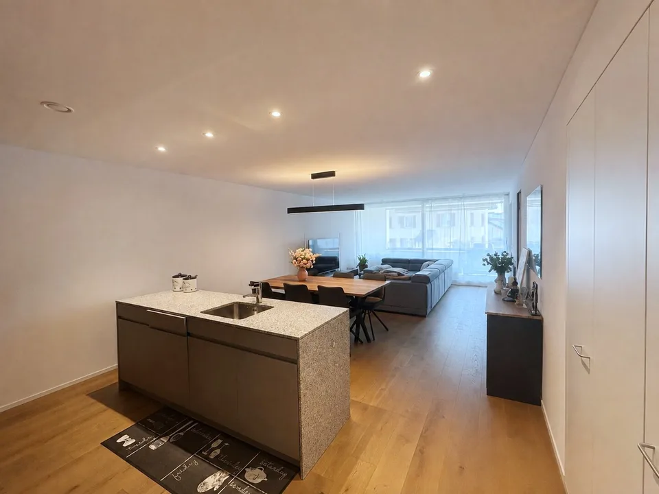 La tua nuova casa – moderna, spaziosa e centrale