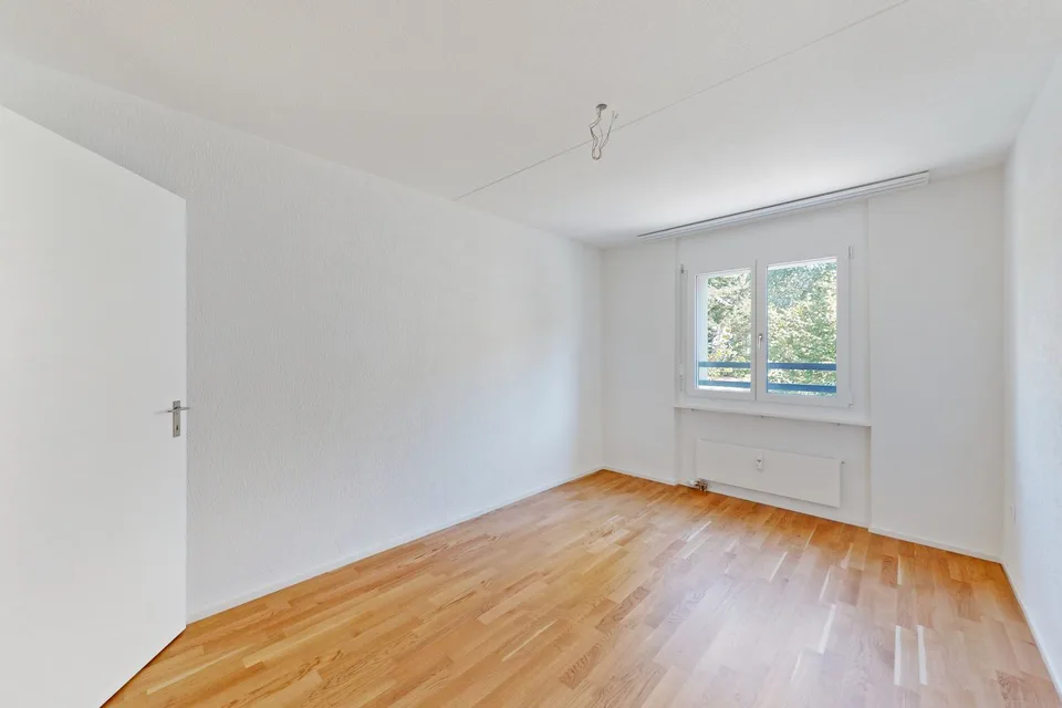 Helle, grosszügige Wohnung mit Gartensitzplatz - befristet - 30.06.2027