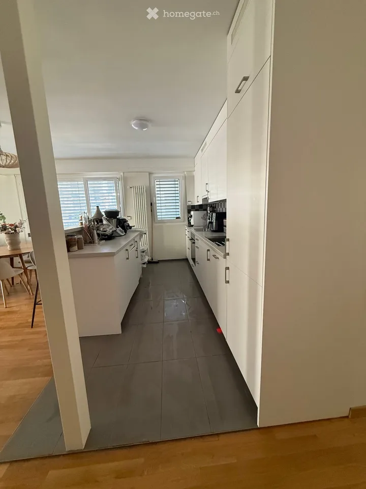 Spacious 5.5-room apartment with 3 terraces & lake view – in the heart of Montreux