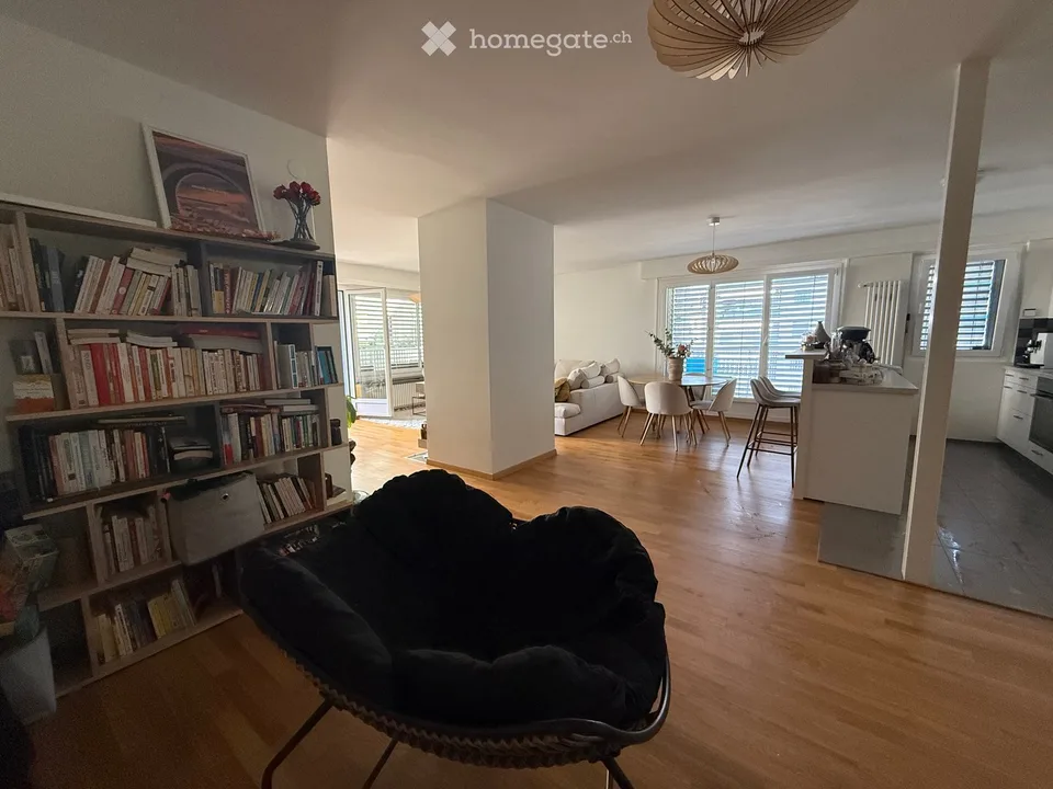 Spacious 5.5-room apartment with 3 terraces & lake view – in the heart of Montreux
