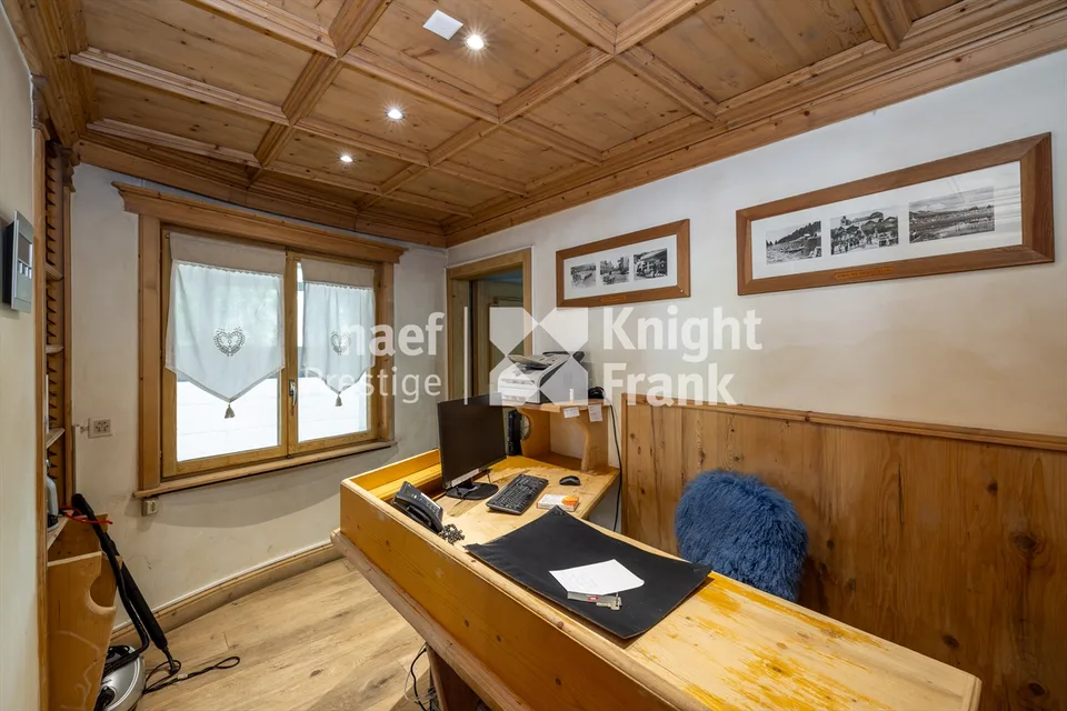 Functional offices in the heart of Crans-Montana
