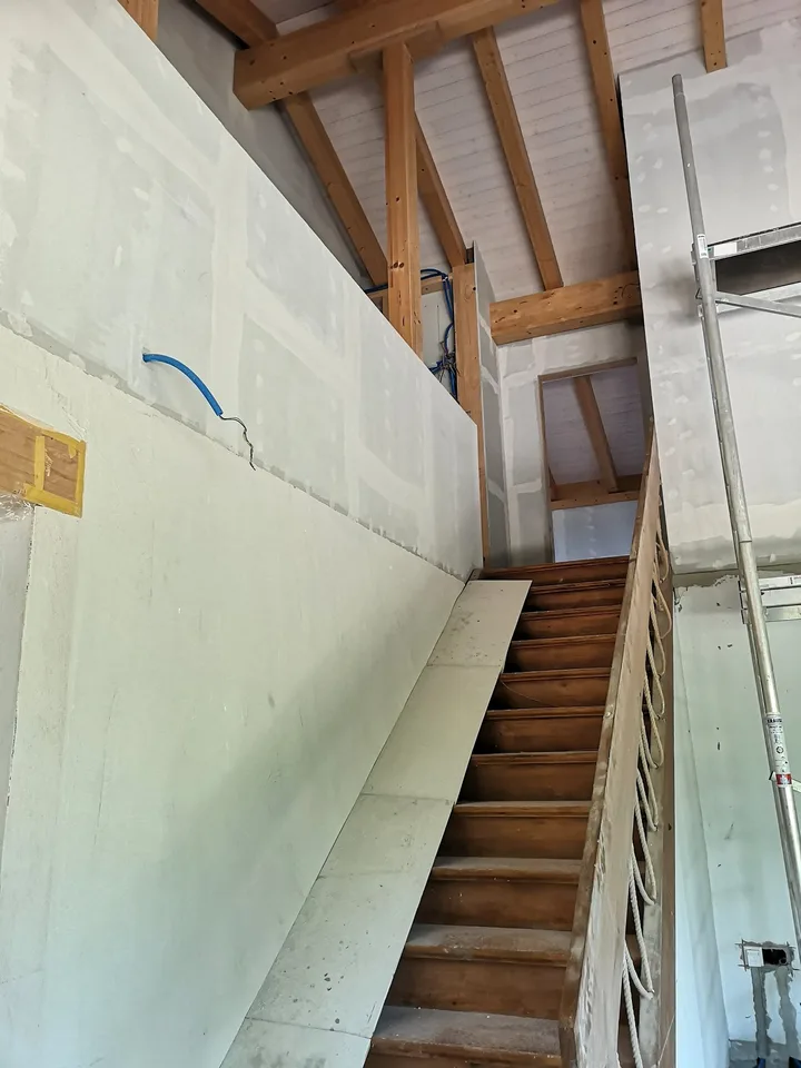 4,5-Zimmer-Haus + Mezzanin am Stadtrand von Saignelégier, wird komplett verkauft